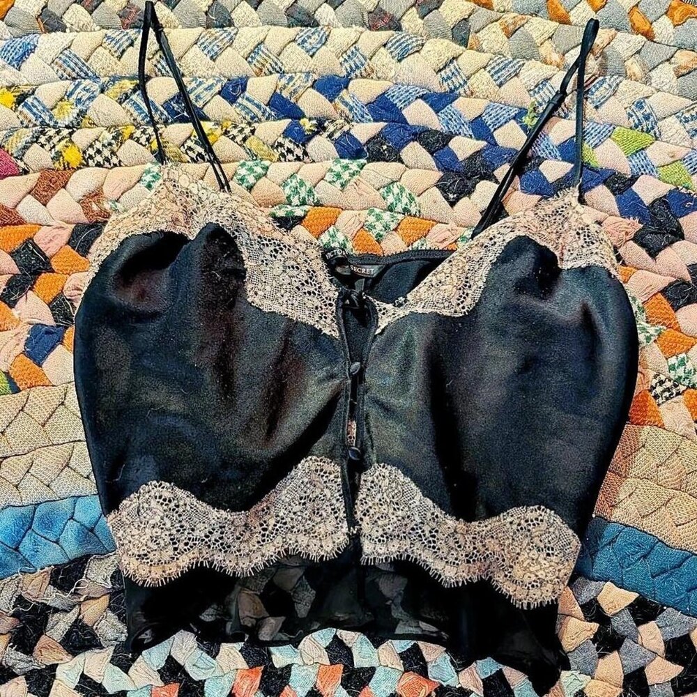 Vintage #90s Victoria's Secret black lace cami top Size M #lingerie #lacetop